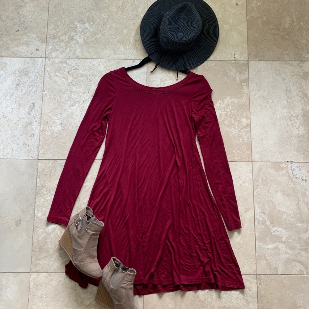 Mid thigh Lanks maroon dress
